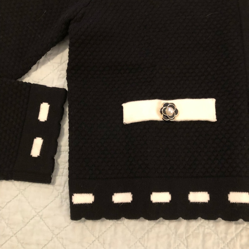 Ellen Tracy Seed Stitch Trim cardigan. Size small. - Picture 6 of 13